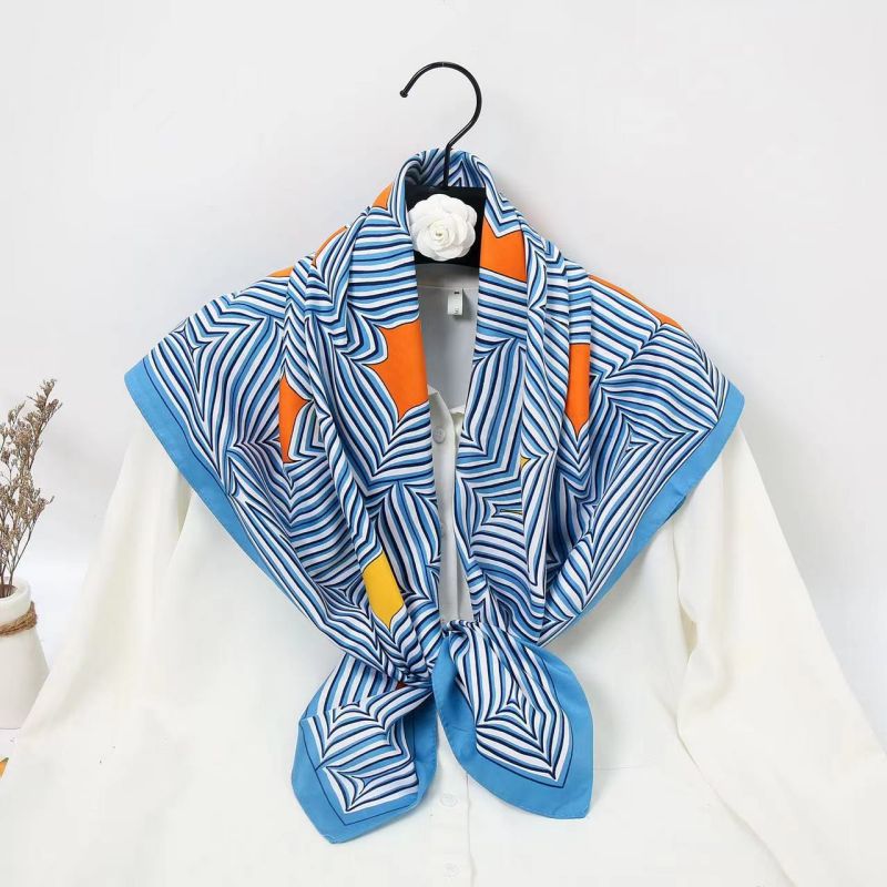 Lenço Quadrado de 90cm de Alta - Silk Scarf Square avaliação e preço