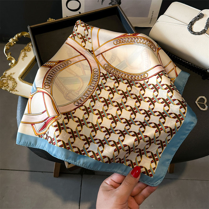 Lenço Quadrado Feminino de Lux - Silk Scarf Square avaliação e preço